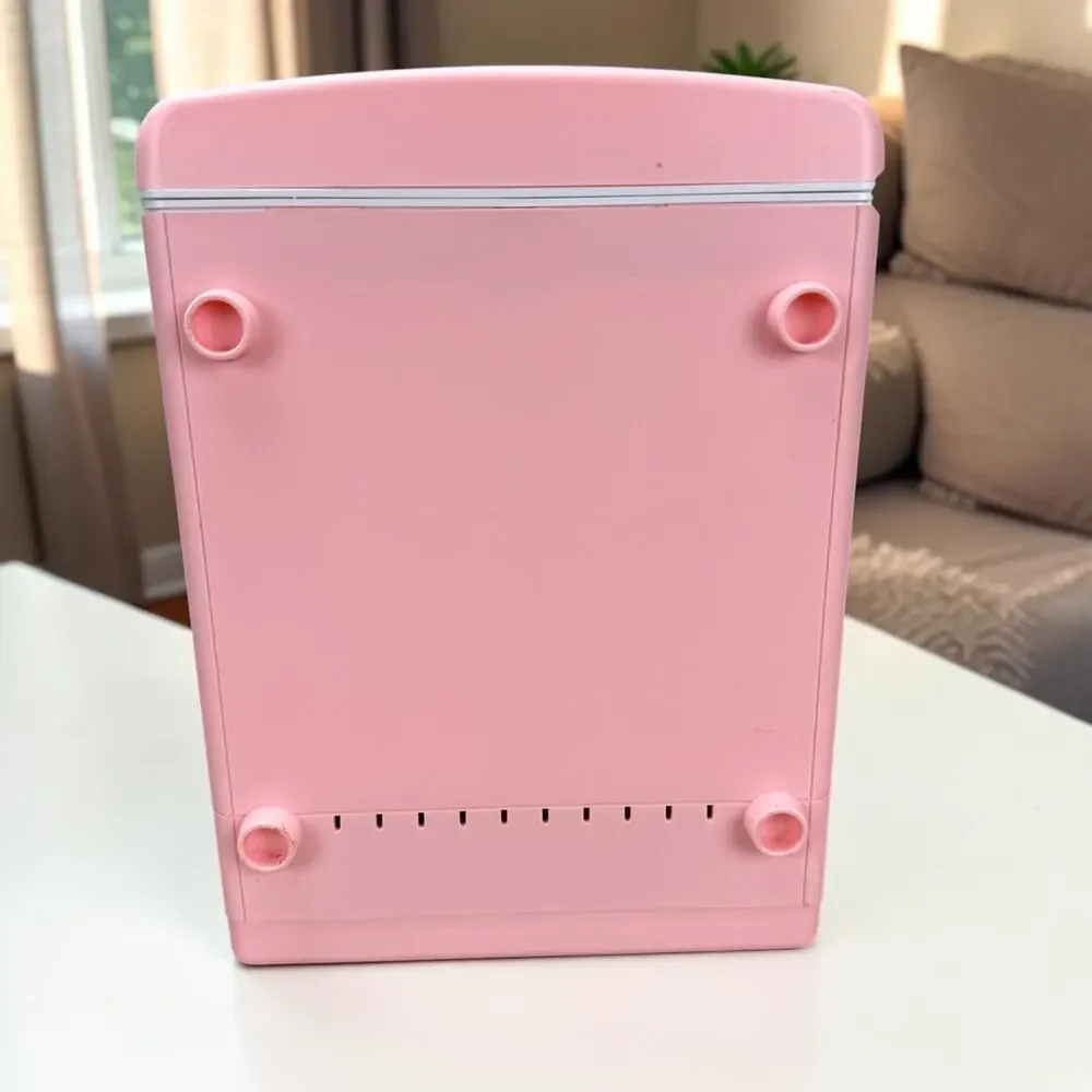 Frigidaire Retro Mini Personal Skincare Fridge Pink 6 Can Portable Cooler Dorm